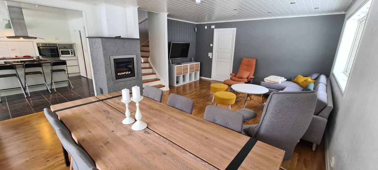 Cheerful 4-Bedroom Home With Fireplace, 1,5Km From Flam Center Aurland Exterior foto